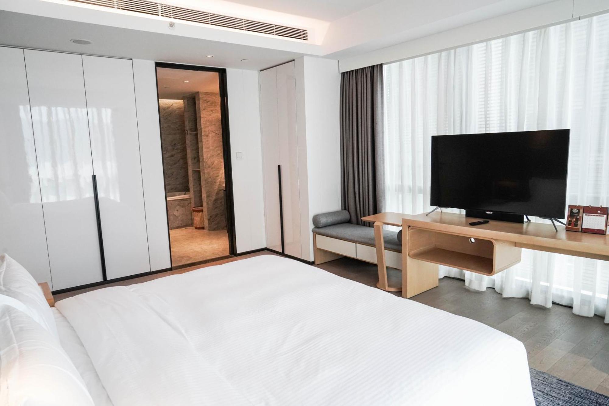 Ascott Raffles City Chongqing Exterior photo